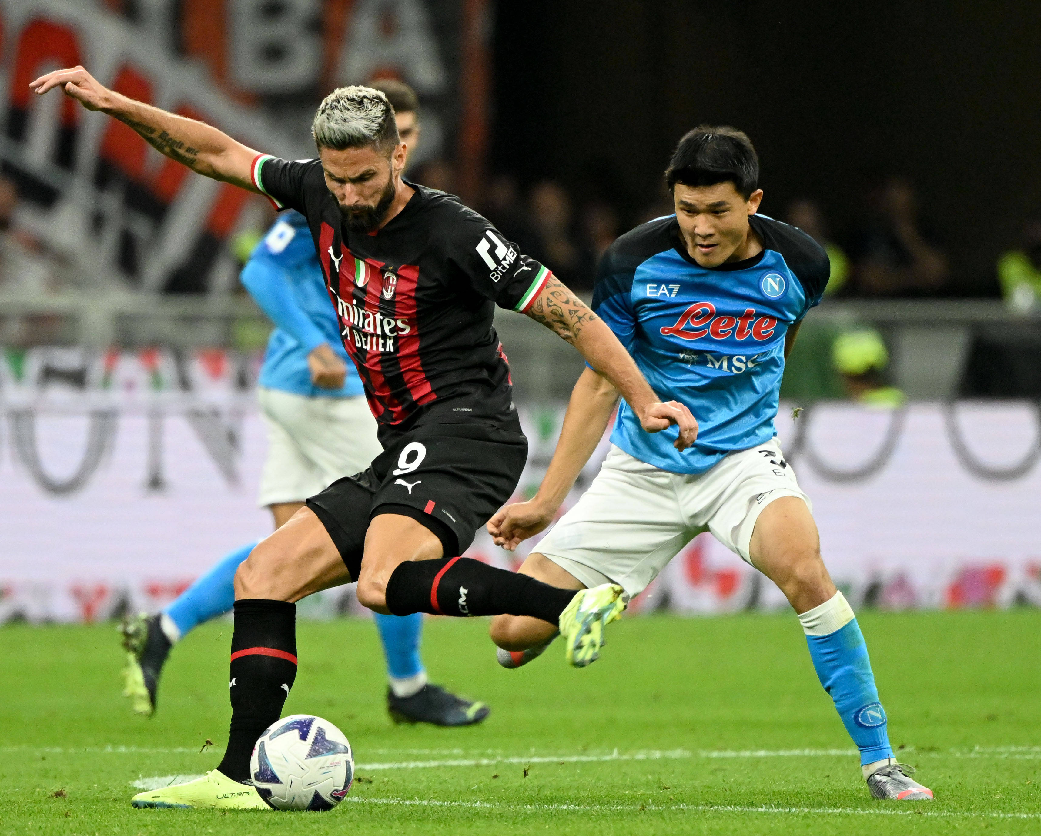 28圈入口关于那不勒斯发布备战花絮，清晨复出首秀，意甲任务艰巨，资深球员宣示担当的信息